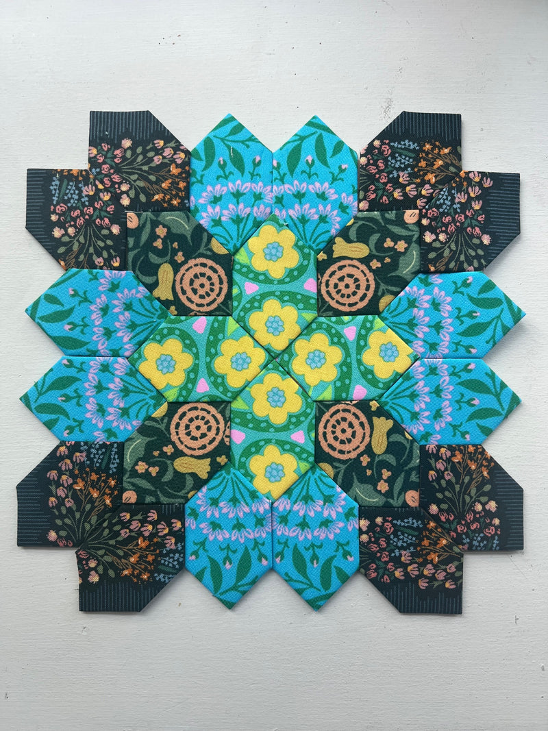 Fields and Flowers (Lucy Boston Sunday Kit 378)
