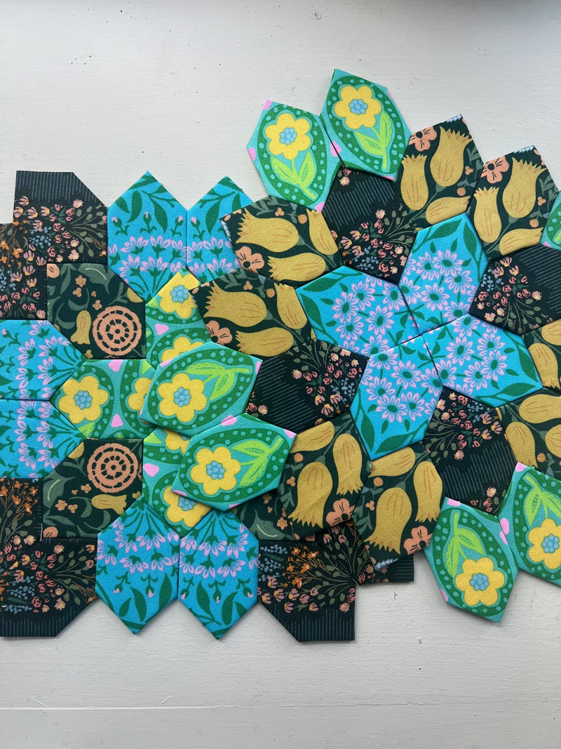 Fields and Flowers (Lucy Boston Sunday Kit 378)