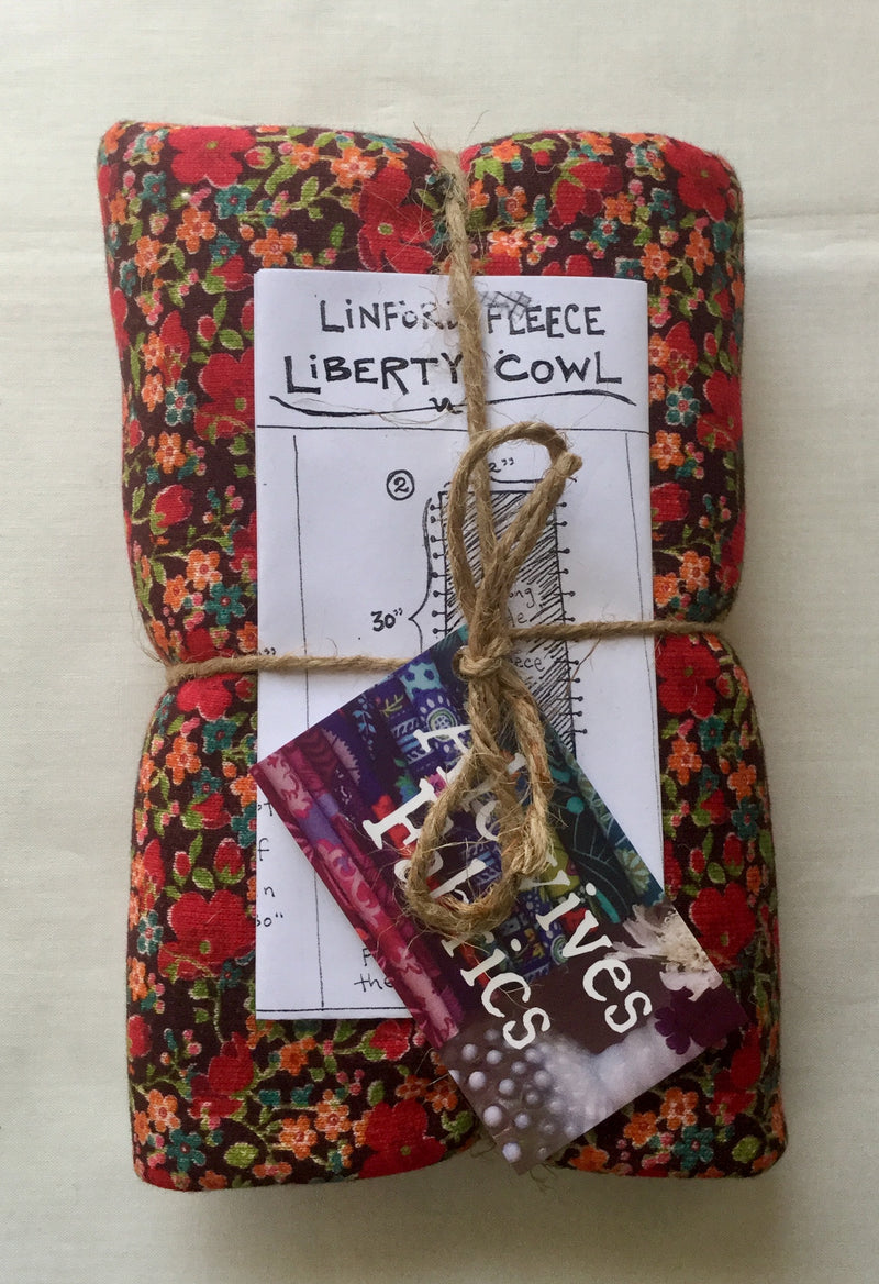 Liberty Linford Fleece Cowl Kit in Red